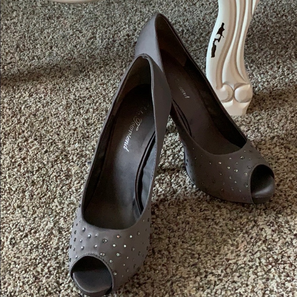 Fergalicious- satin & rhinestone platform pumps